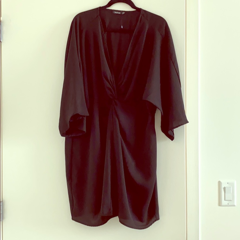 Black boohoo dress
